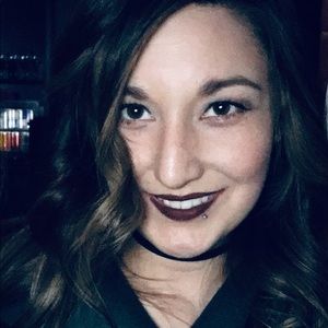 Meet your Posher, Pamela